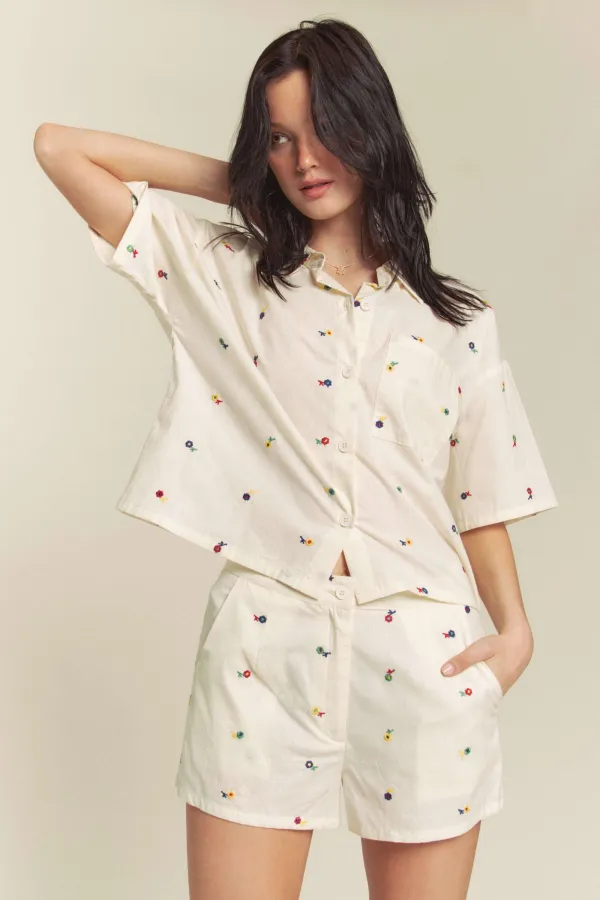 wholesale EMBROIDERY BUTTON DOWN TOP WITH SHORTS SET hersmine