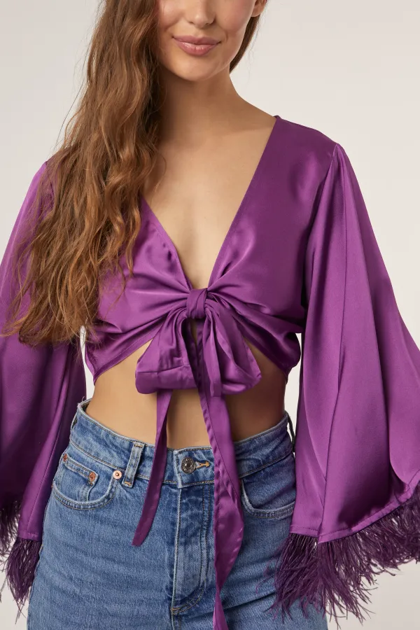 wholesale clothing satin kimono sleeve tie front top with fur hem hersmine