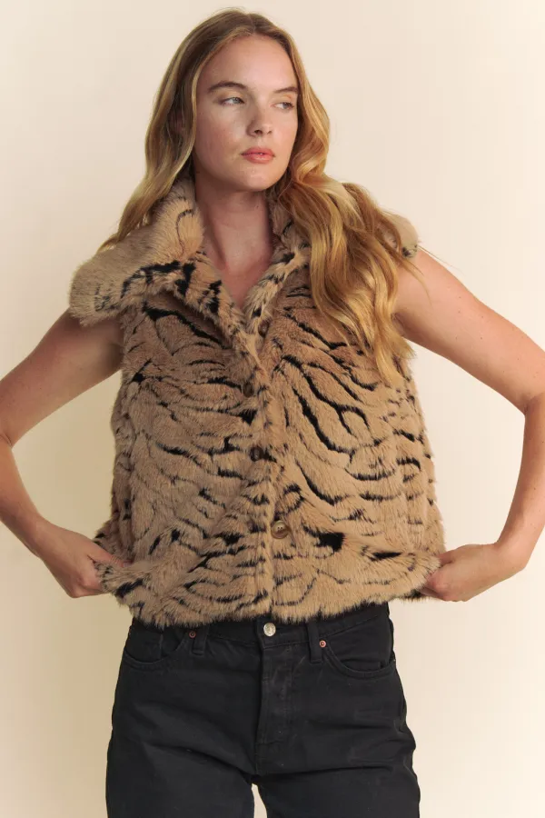 wholesale clothing animal faux fur button down slvless vest jacket hersmine