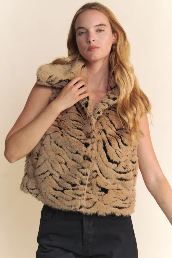 wholesale ANIMAL FAUX FUR BUTTON DOWN SLVLESS VEST JACKET hersmine