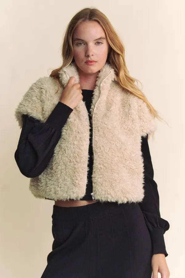 wholesale clothing faux fur cap sleeve jacket hersmine