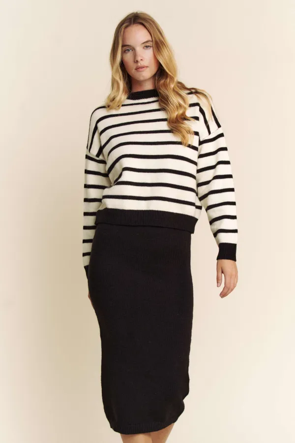 wholesale clothing stripe sweater top with solid skirt sweater set hersmine