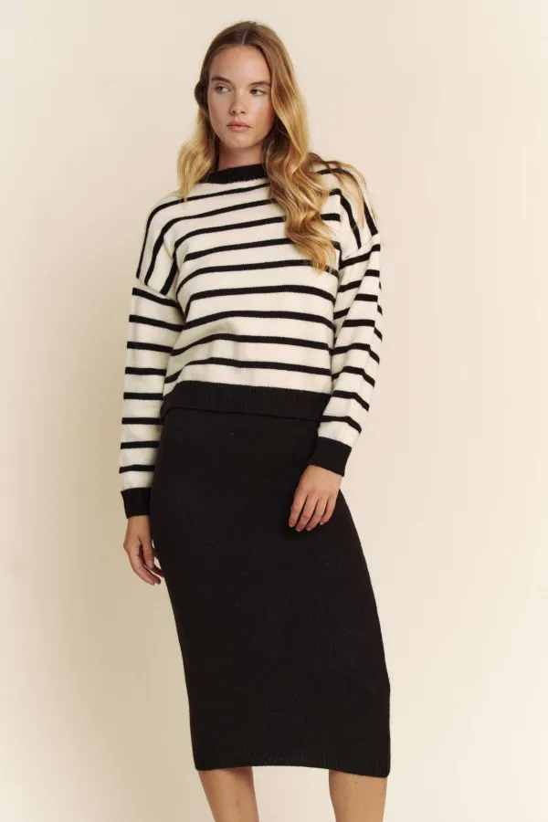 wholesale clothing stripe sweater top with solid skirt sweater set hersmine